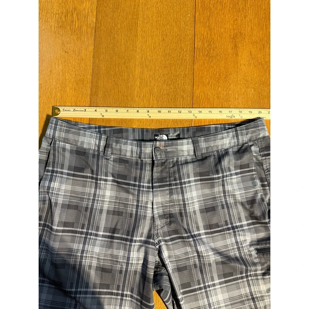 North Face Shorts Mens 40 Gray Plaid Performance Stretch‎ Outdoor Hiking Cargo